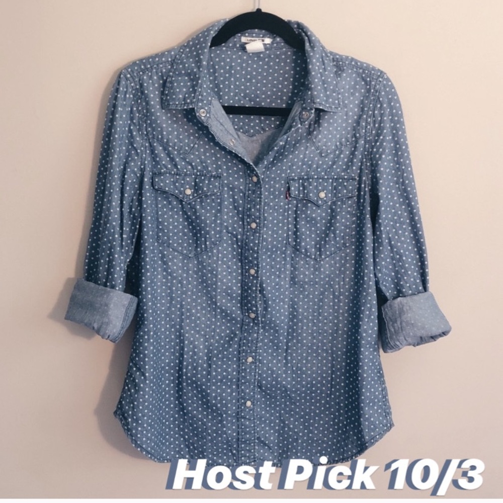 🎉 HP 🎉 Levi’s | Denim Button Up + White Dots